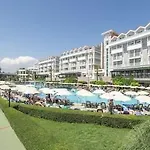 Trendy Aspendos 5*