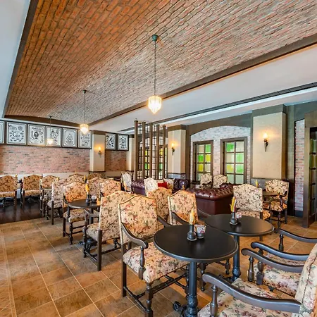 منتجع تريندي اسبندوس بيتش 5*