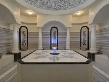 Trendy Aspendos 5* Side