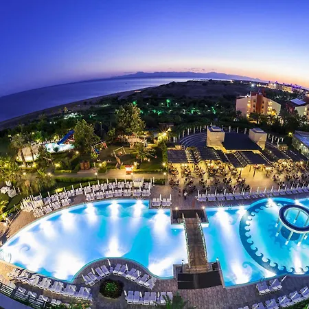 Trendy Aspendos 5* Side